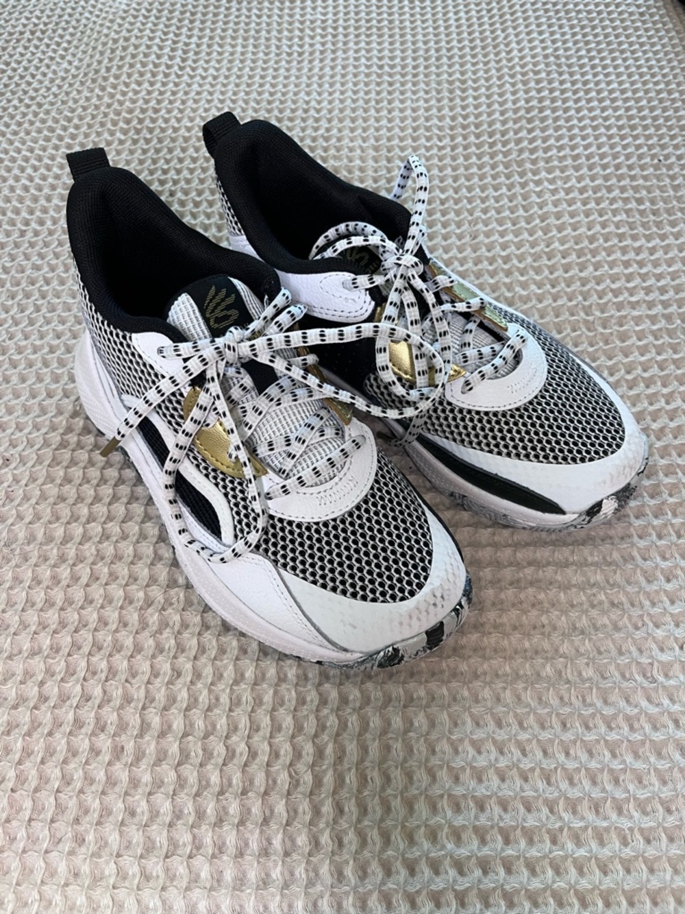 Under Armor Kids Curry 3Z 24 Basketball Sneakers